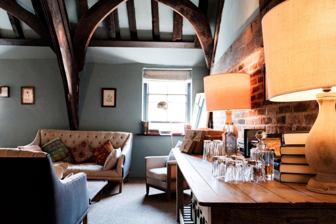 Bel And The Dragon-Kingsclere Hotell Exteriör bild