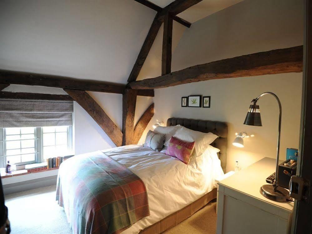 Bel And The Dragon-Kingsclere Hotell Exteriör bild